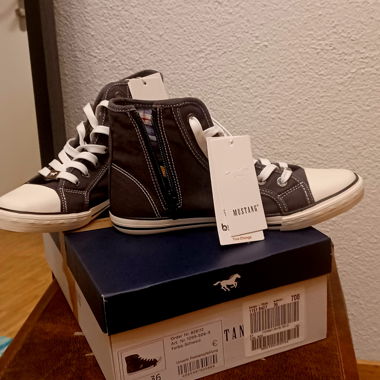 Neue Schuhe Chucks von Mustang