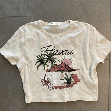 T-shirt court à motif hawaïen