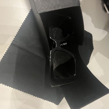 PRADA - SONNENBRILLE 