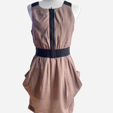Robe taupe 