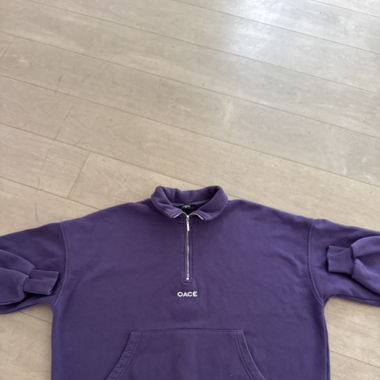 Violetter Pullover von Oace 