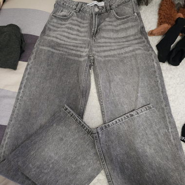 Jean gris large Bershka