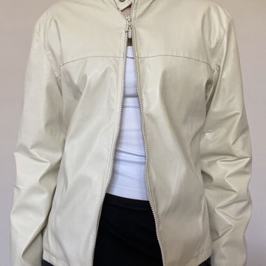 Cremefarbene Kunstlederjacke