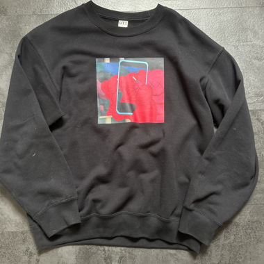 Sweatshirt graphique noir Kaws