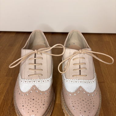 SCHNÜRSCHUH / 39