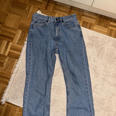 Jeans mit besonderen Details