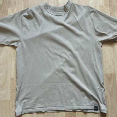 Beiges t-shirt