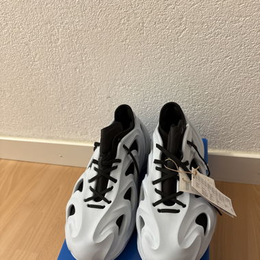 Adiform Q Grösse 44