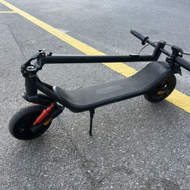 Monopattino elettrico pieghevole nero