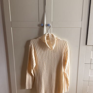 Pull col roulé beige pour femme