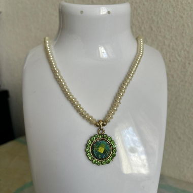 Vintage pearl necklace