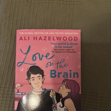 Love on the brain - English book 