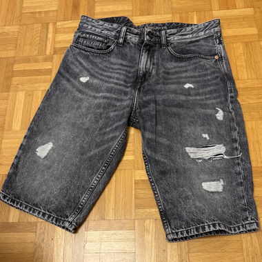 Zerrissene Jeansshorts