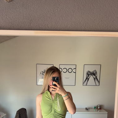 Crop top vert