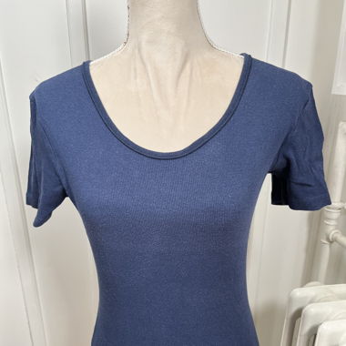 T-shirt blu scuro