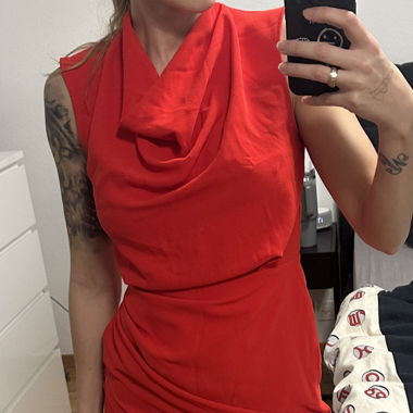 Zara Kleid mit Etikette