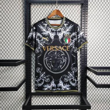 Italien Trikot Puma und Versace