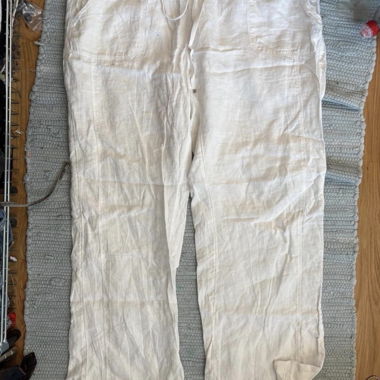 Weisse Leinen-Freizeithose
