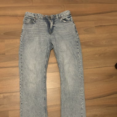 Straight Jeans