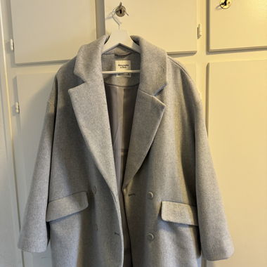Grey coat 