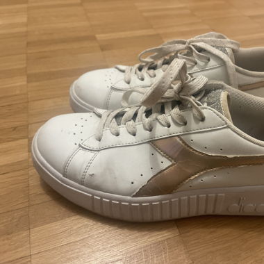 Diadora Schuhe