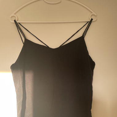 Top from Minimum with Beautiful Back Cutout