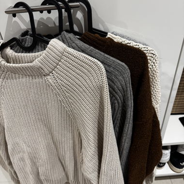 Set of 5 wool jumpers