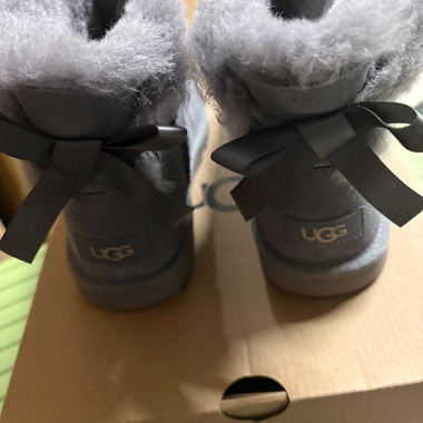 UGG  enfant taille 33.5 – excellent état