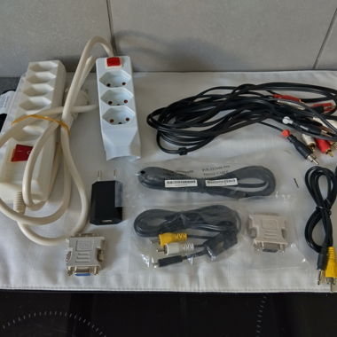Diverse Kabel Stecker Adapter Steckleiste