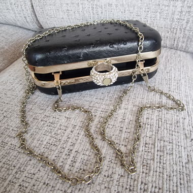 Elegante Abendtasche / Clutch mit Strass-Ring