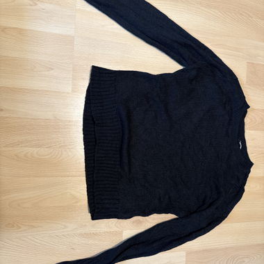 Pull noir
