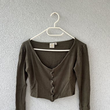 Camicia verde corta a maniche lunghe