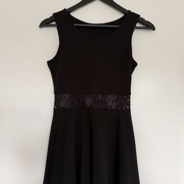 Abito casual nero con pizzo