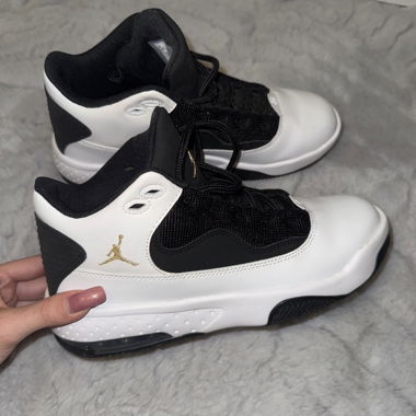 JORDAN JUMPMAN PRO-NOIR/BLANC/DORÉ (METALLIC GOLD)