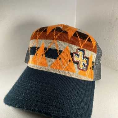 Cappellino trucker RYLA.A fantasia etnica