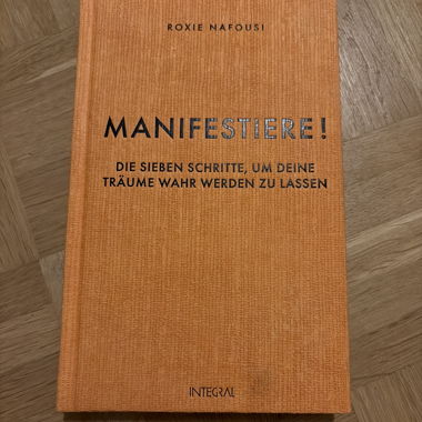 Manifestiere! – Roxie Nafousi
