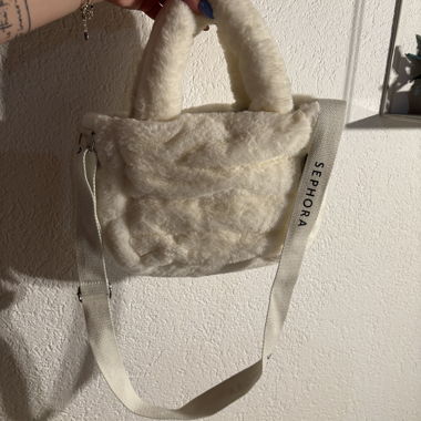 Sac à main en fausse fourrure blanc de Sephora