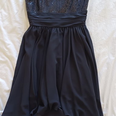 Schwarzes Swing Cocktailkleid