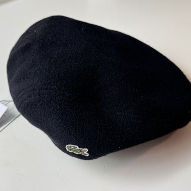 Lacoste hut noir M mit ettiket