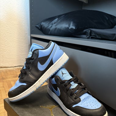 Nike Jordan / bleu & noir - 39