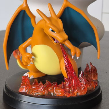Charizard Dracaufeu Display Card Figure