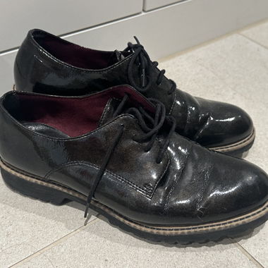  Schnürschuh