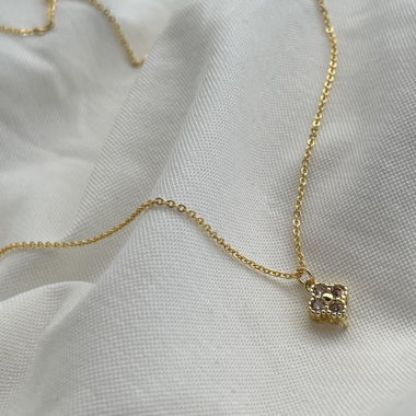 18k plated gold Clover necklace