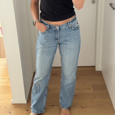 Bershka Straight-Leg Jeans