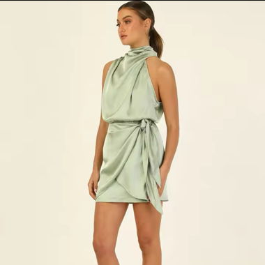 Sommerliches, hellgrünes Kleid Gr. M, neuwertig