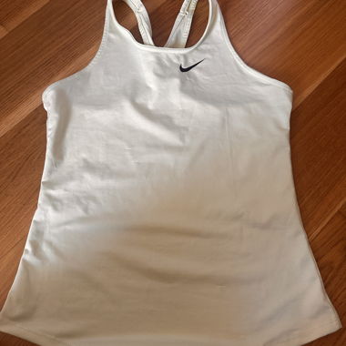Top sportivo Nike bianco