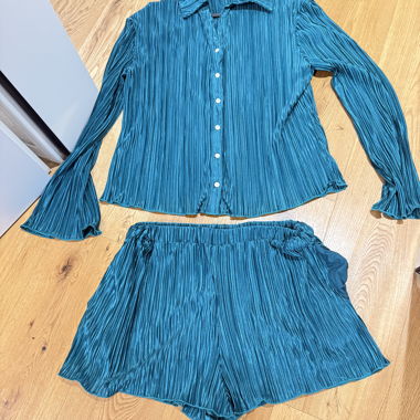 SHEIN Pleated Set
