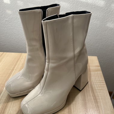 Steve Madden ankle boots beige