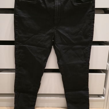 Schwarze ONLY Jeans Gr. 30