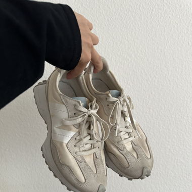 BEIGE NEW BALANCE WS327